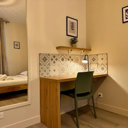 1min Rer A - T2 Renove & Equipe - 20min Paris Apartment *