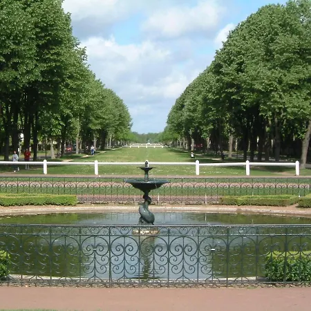 1min Rer A - T2 Renove & Equipe - 20min Paris Apartman *