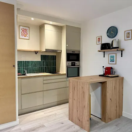 Apartment 1min Rer A - T2 Renove & Equipe - 20min Paris
